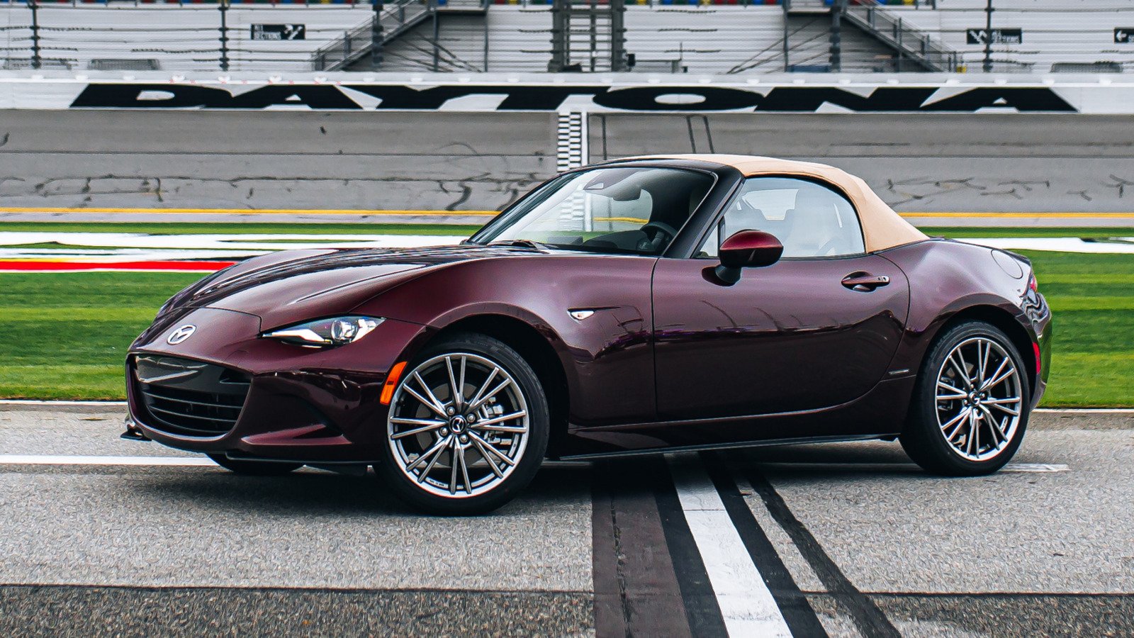 Photo mazda mx-5 - Voici combien une Mazda Miata 2021 a perdu de sa valeur en 5 ans