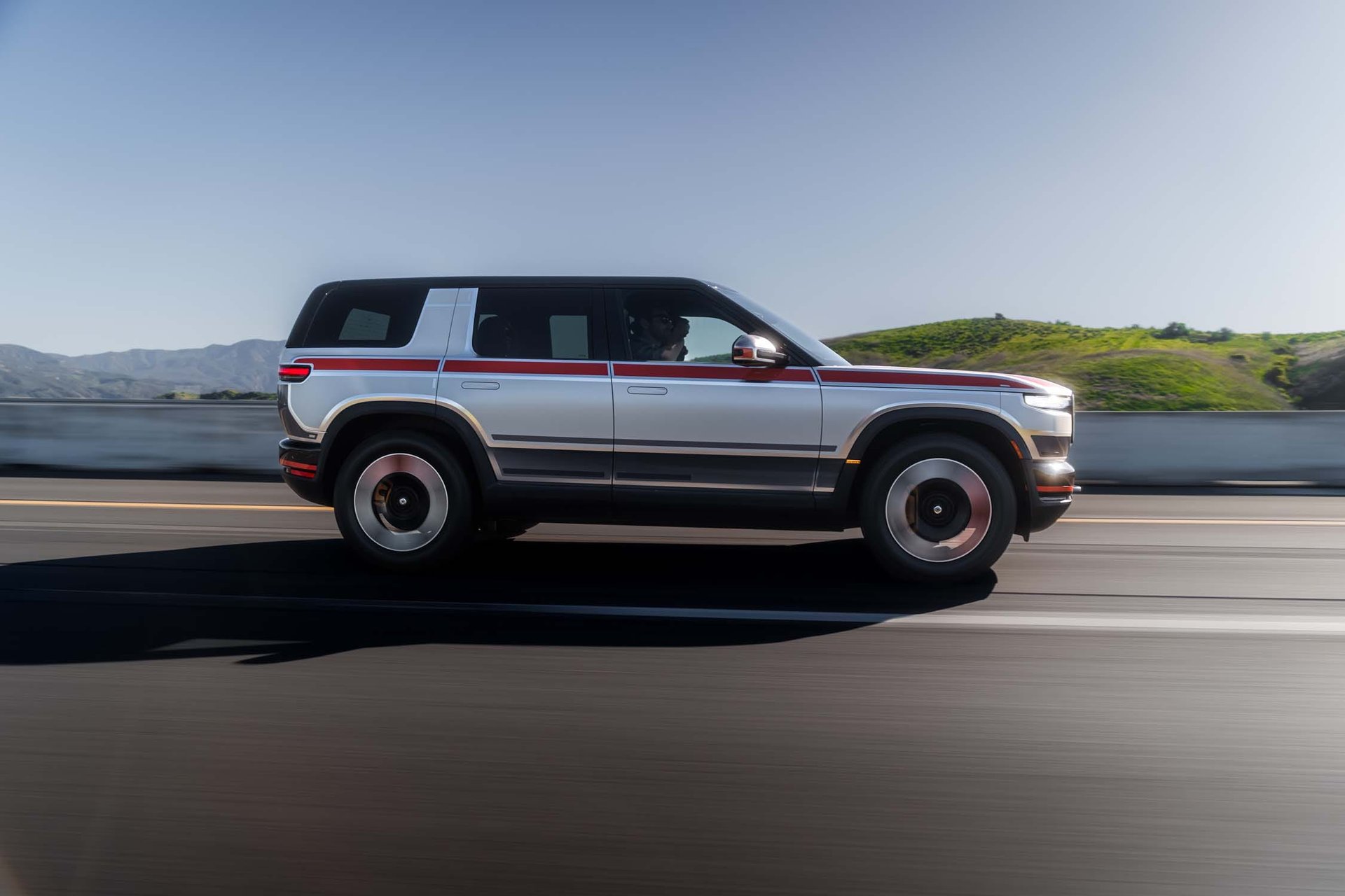 2026 rivian r2 prototype