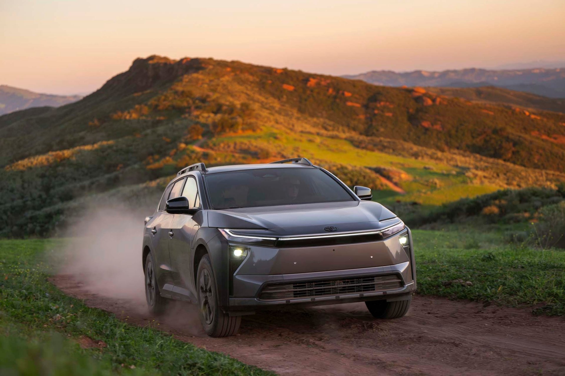 Photo toyota Toyota bZ Woodland 2026 : le SUV électrique 375 ch dévoilé