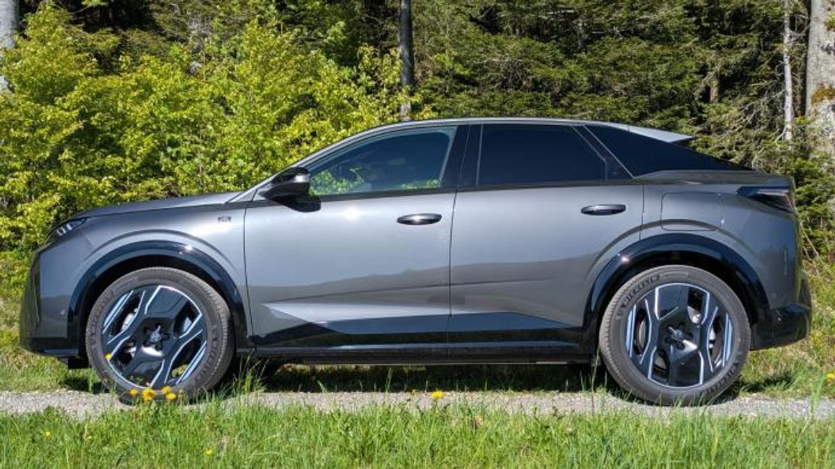 Photo cupra capri - Lancia Gamma, Peugeot e-3008 et Jeep Compass : trio de SUV hybrides 2024