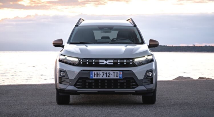 Dacia C-Neo : déjà aperçu sur la route, le futur break créé la surprise