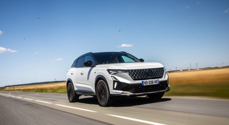 Essai - Renault Austral vs [Kia Sportage](/article/nouveau-suv-compact-electrique-voici-comment-roule-le-kia-ev5) : entre SUV hybrides, lequel choisir en 2025 ?