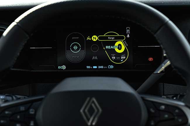 [Renault Twingo](/article/renault-espace-austral-et-rafale-la-mutation-premium-en-marche) 4 électrique ©ThomasCortesi