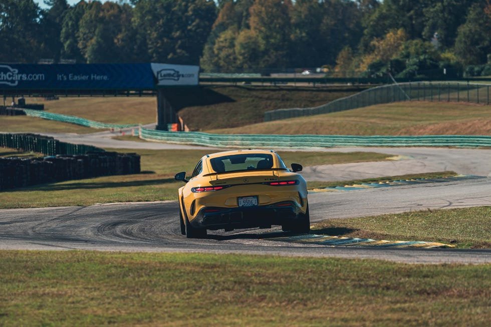 2025mercedesamggt63pro