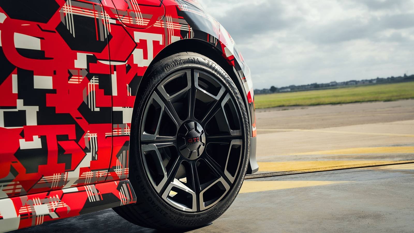 Volkswagen ID Polo GTI Prototype (1)-1