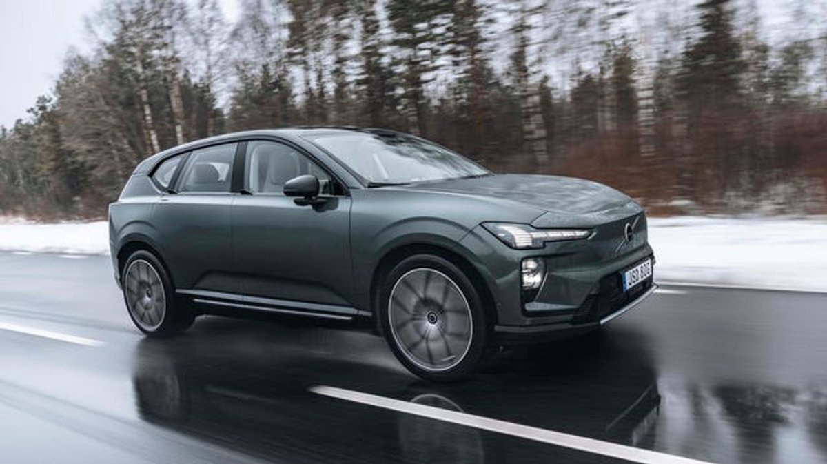 Photo volvo ex60 - Volvo EX60 : ceinture IA, 810 km d'autonomie et 670 ch