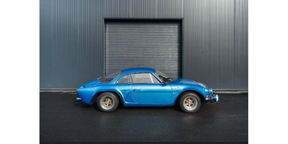 L'Alpine A110 va connaître une carrière à la gendarmerie. Photo Aguttes