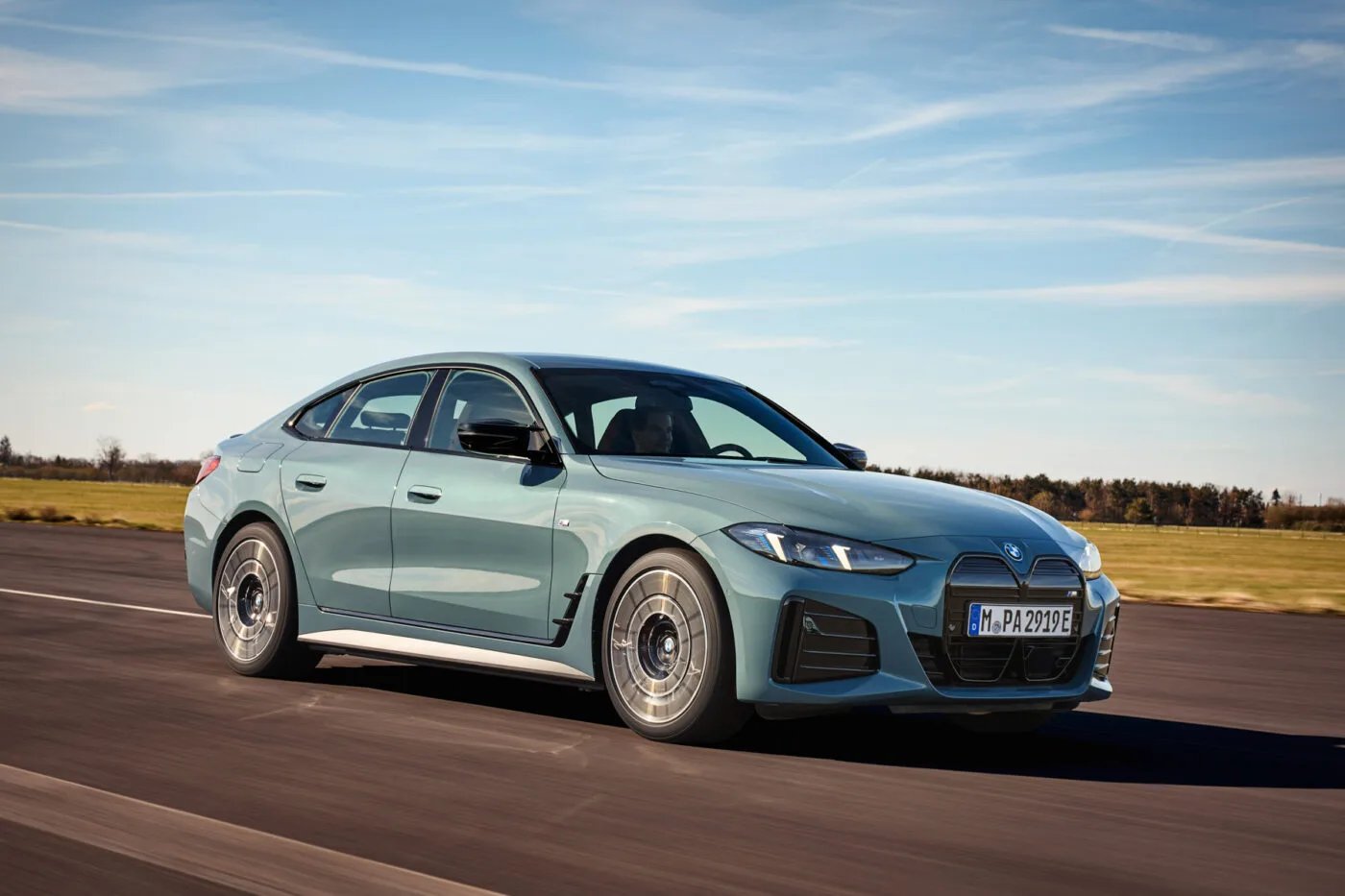 Photo principale de l'article : bmw i4 - BMW i4 : fin de production confirmée avec l'arrivée de la nouvelle i3