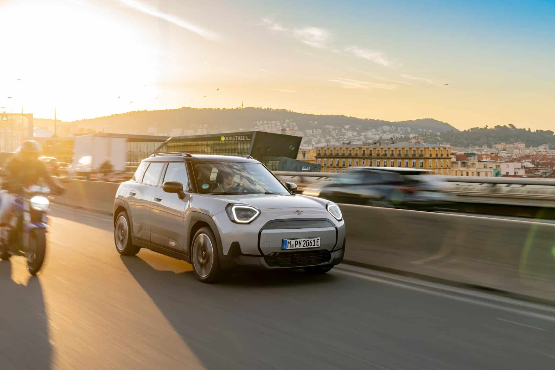 bmw mini aceman 2026