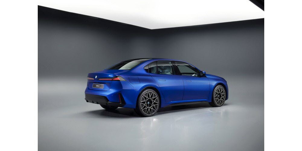 La BMW i3 50 xDrive disposera d'une nouvelle teinte métallisée M « Le Castellet Blue ».