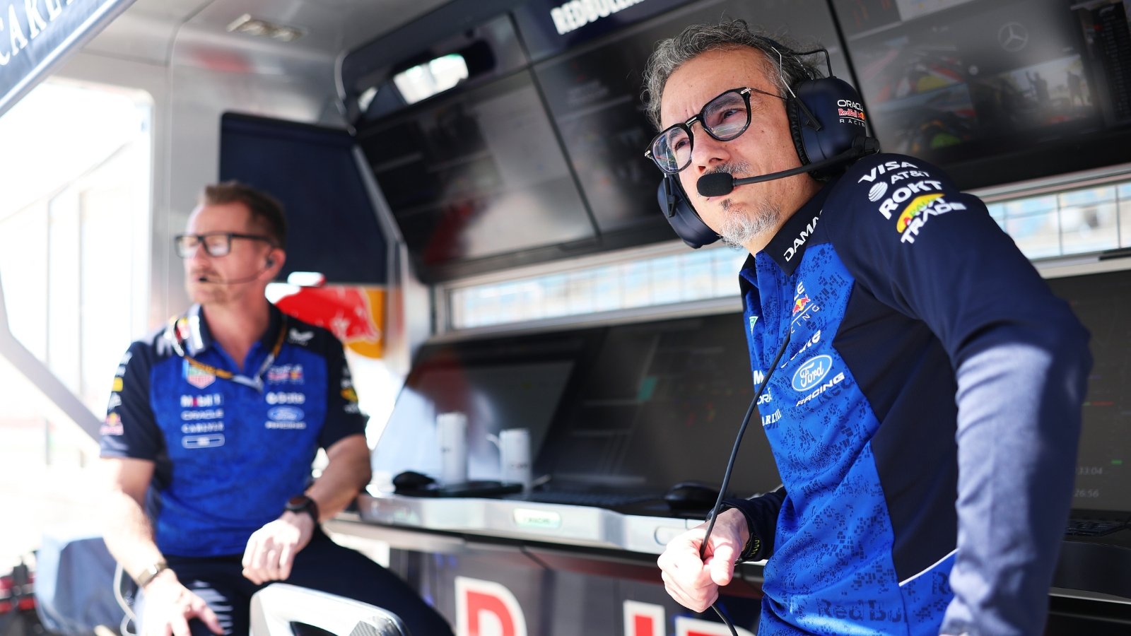 Photo principale de l'article : ferrari GP d'Australie F1 2025 : Mercedes et Ferrari dominent, McLaren à la peine