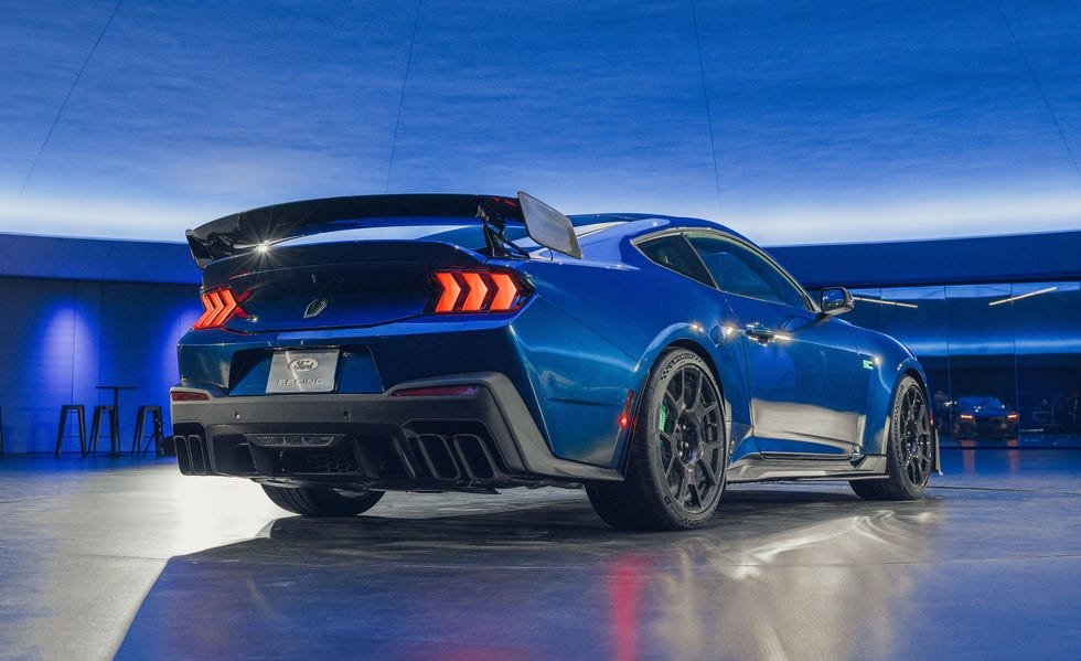 2026 ford mustang dark horse sc