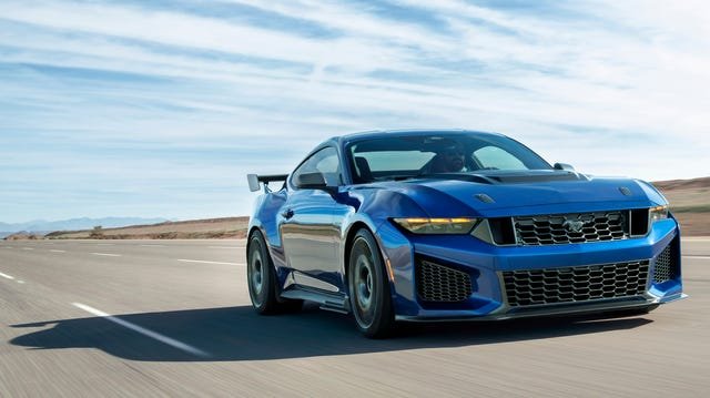 2026 ford mustang dark horse sc