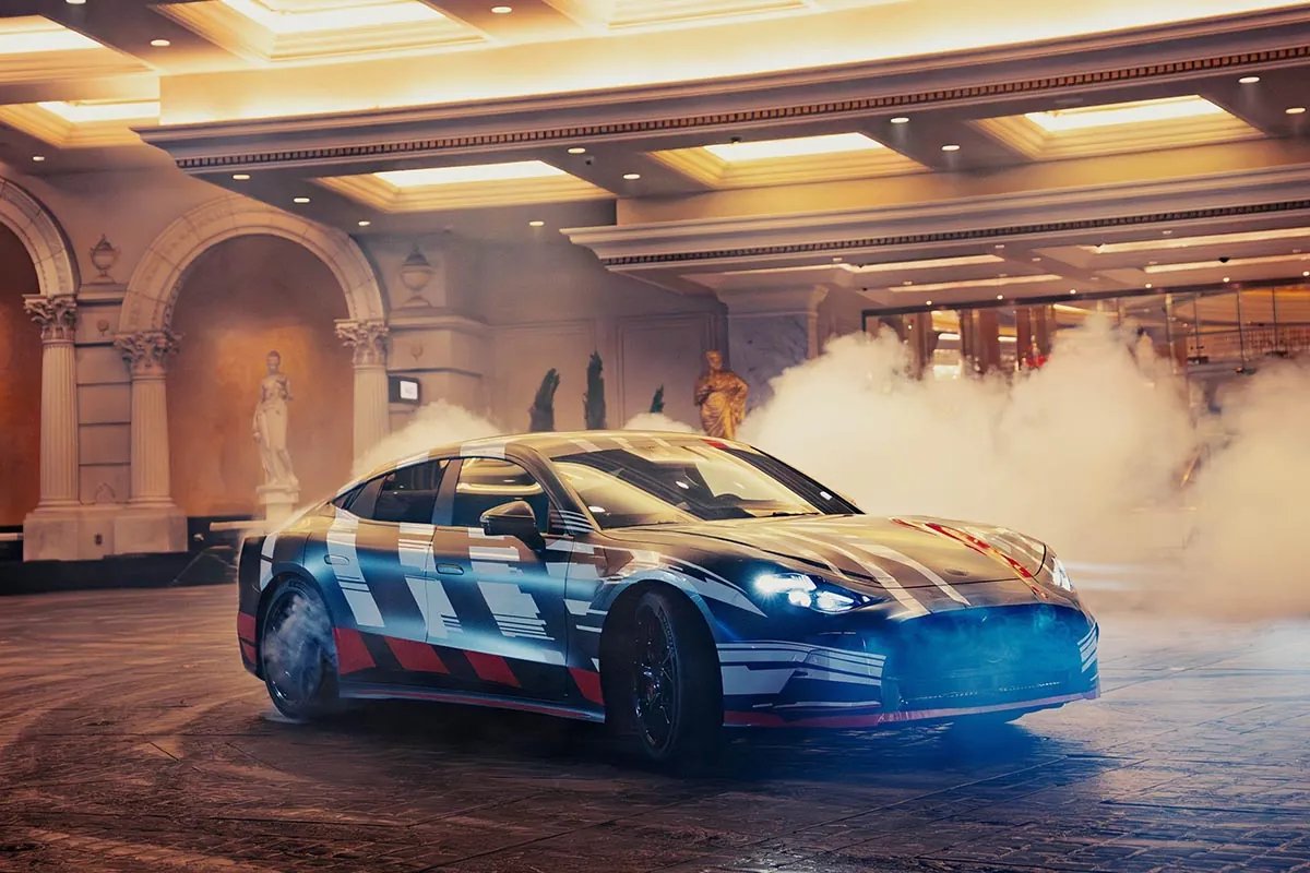 Mercedes-AMG GT 4 Coupé électrique 1000 ch plateforme AMG.EA fastback signature étoile