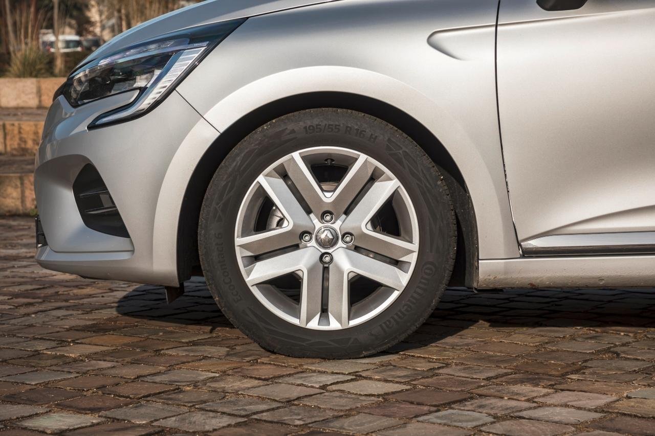 renault rappelle certaines clio 5 en raison d'un problème de tenue de route afin d'assurer la sécurité des conducteurs.