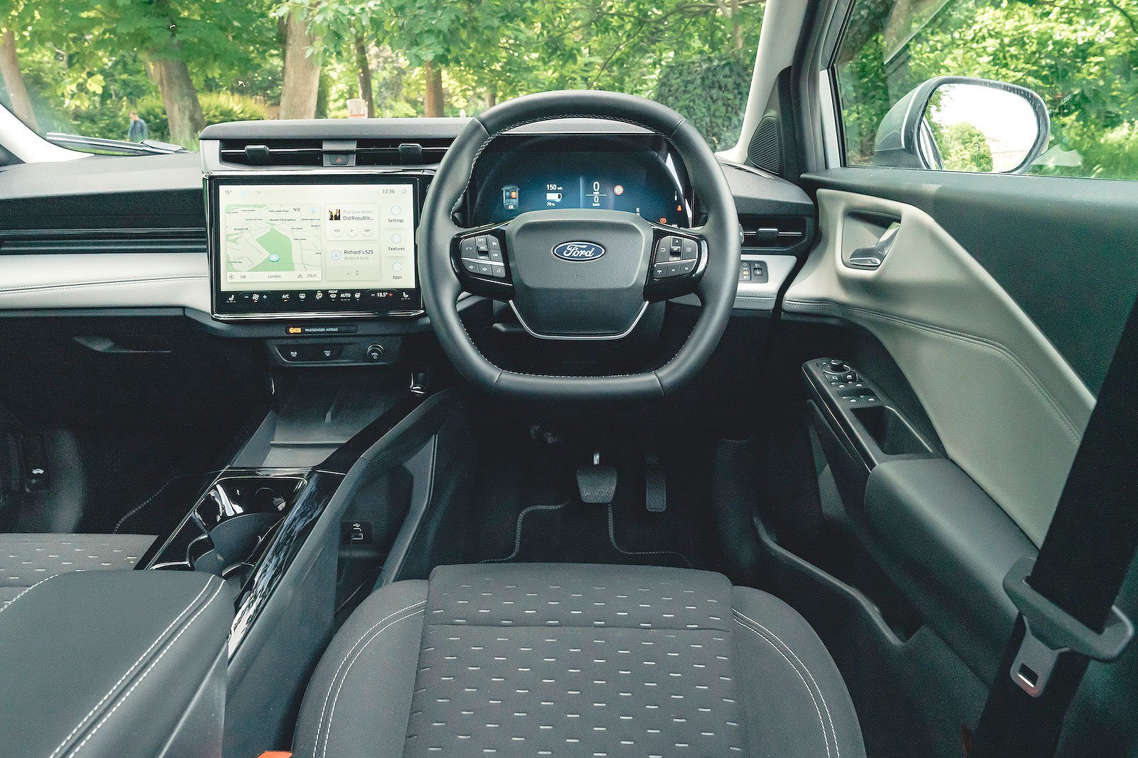 [Ford Puma](/article/ford-puma-lld-199-electrique-417-km-et-son-premium) Gen-E dashboard