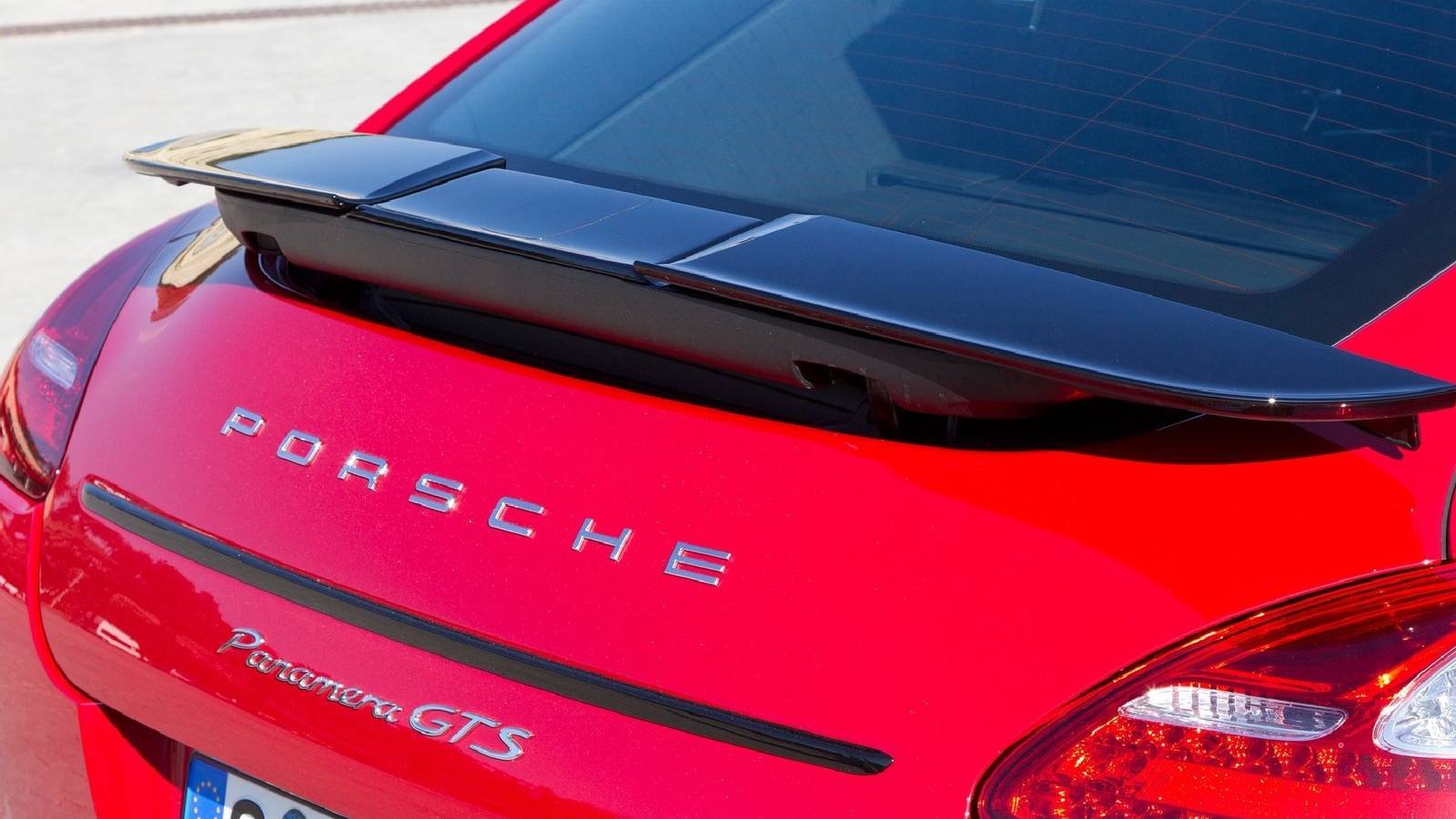 [porsche panamera](/article/porsche-panamera-et-taycan-une-fusion-pour-contrer-la-chine) gts rear wing