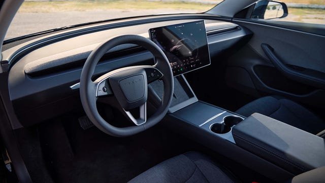 2026 [tesla model 3](/article/tesla-model-y-et-model-3-nouvelles-versions-et-prix-casses-pour-democratiser-l-electrique) standard