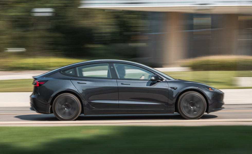 2024 [tesla model 3](/article/tesla-model-y-et-model-3-nouvelles-versions-et-prix-casses-pour-democratiser-l-electrique) long range rwd