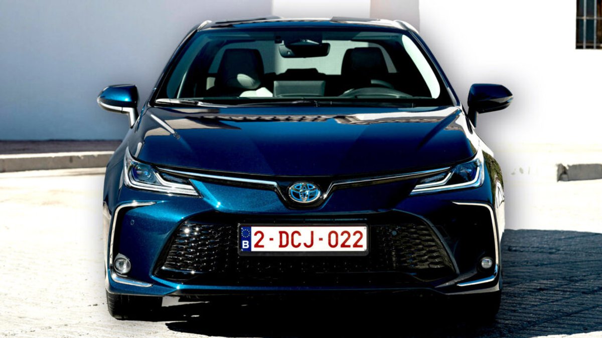 Photo principale de l'article : toyota corolla - Toyota Corolla vs GR Yaris : de la compacte culte à la sportive d'exception